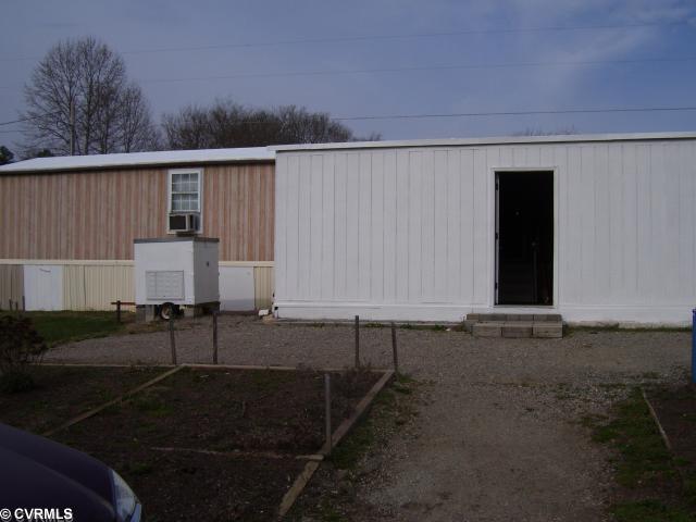 15421 Wright Rd, Amelia Court House, VA 23002 photo 2