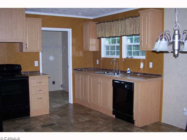 1077 High Brg, Rice, VA 23966 photo 3