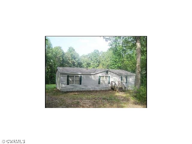 1420 Lakeside Dr, Louisa, VA 23093 photo 1