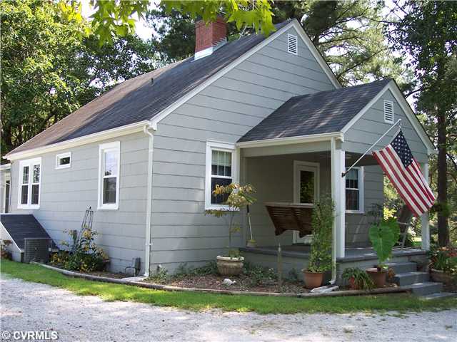 45 School St, Alberta, VA 23821 photo 2