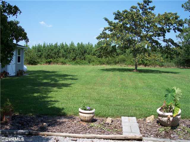 45 School St, Alberta, VA 23821 photo 8