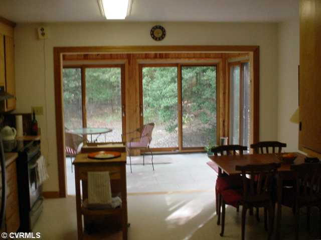 22223 Hunters Run Ln, Zuni, VA 23898 photo 2