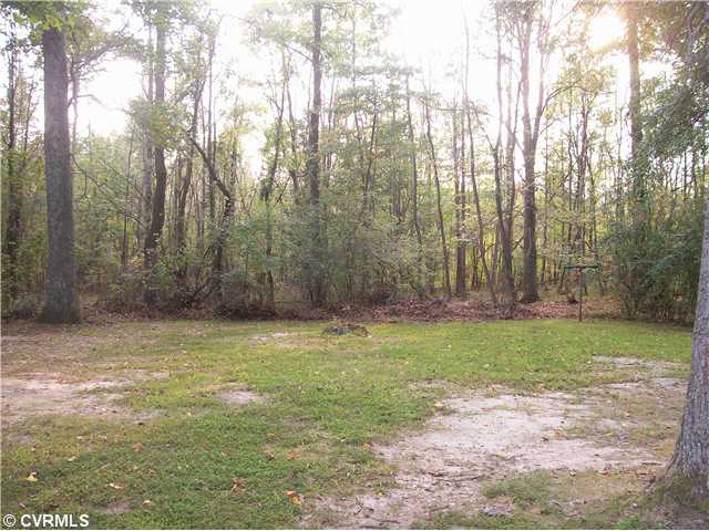 21108 Warren Ave, Petersburg, VA 23803 photo 4