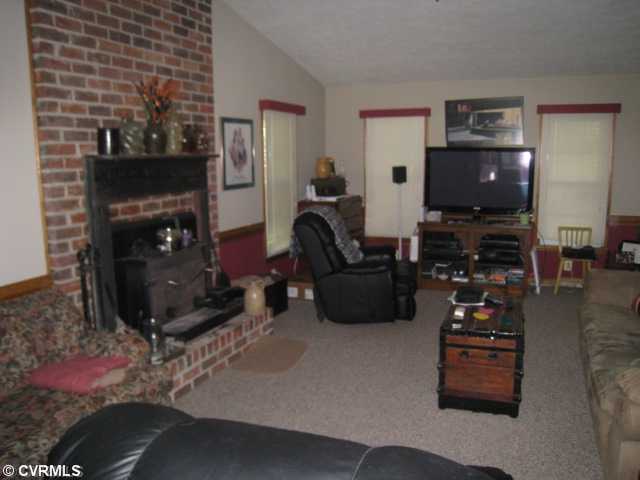 2671 Dorrell Rd, Aylett, VA 23009 photo 4