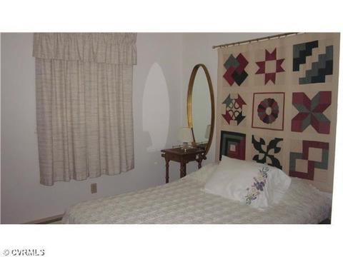 9116 Dabney Dr, Sutherland, VA 23885 photo 8