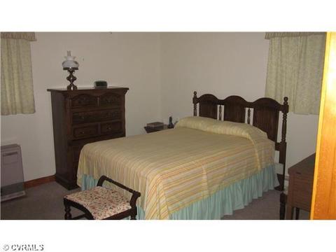 9116 Dabney Dr, Sutherland, VA 23885 photo 7