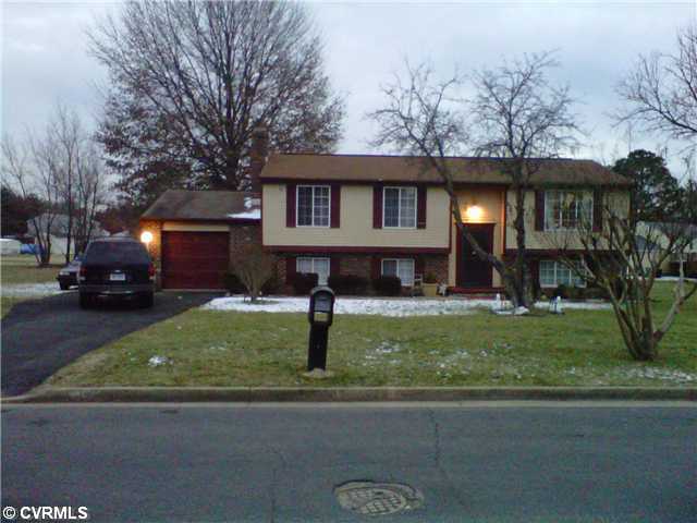 1207 Bentbrook Dr, Henrico, VA 23231 photo 1