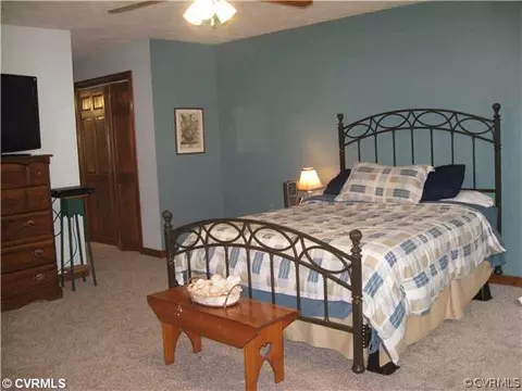 8473 Mount Eagle Rd, Ashland, VA 23005 photo 2