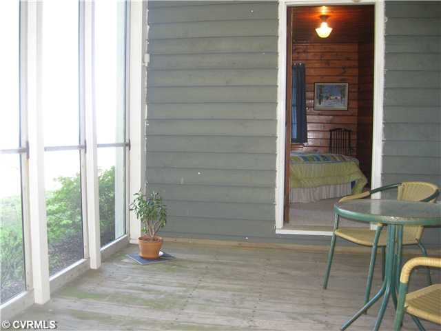 80 Riverside Dr, Deltaville, VA 23043 photo 1