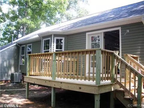 7100 Chateaugay Ln, Midlothian, VA 23112 photo 2
