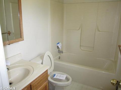 704 Eastham Rd, Bumpass, VA 23024 photo 6