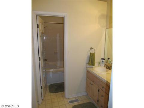5521 Windy Ridge Dr, Midlothian, VA 23112 photo 9