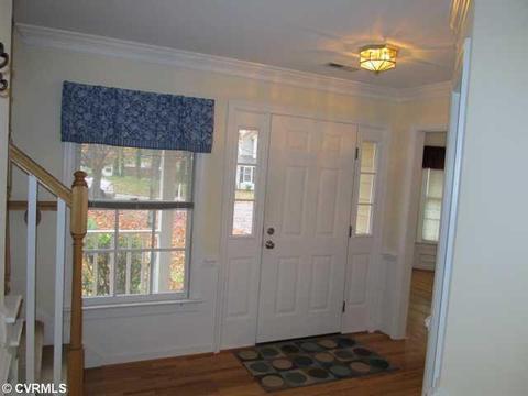 5521 Windy Ridge Dr, Midlothian, VA 23112 photo 2