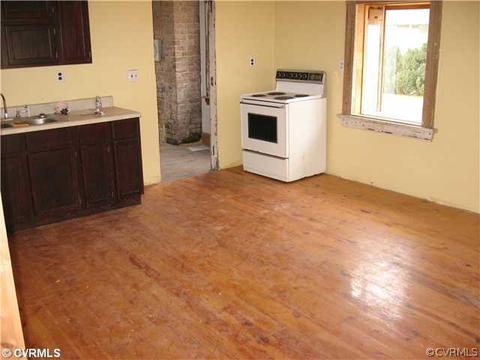 975 Gladstone Rd, Gladstone, VA 24553 photo 2