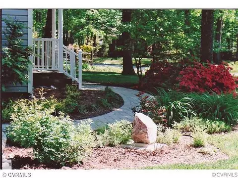 349 Wallingham Dr, Midlothian, VA 23114 photo 3