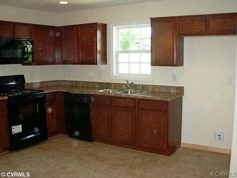 4628 Blackberry Patch Rd, Henrico, VA 23231 photo 4