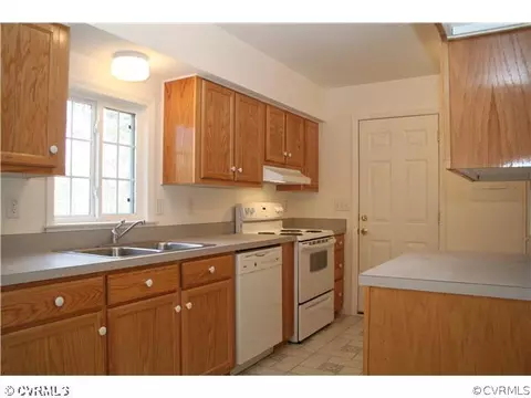 20456 Harris Dr, Sutherland, VA 23885 photo 4