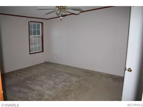 8860 Hobbs Mill Rd, Wilsons, VA 23894 photo 8