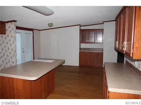 8860 Hobbs Mill Rd, Wilsons, VA 23894 photo 6