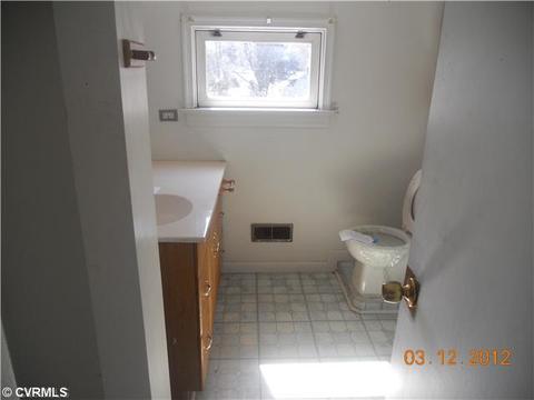 9 Gray St, Sandston, VA 23150 photo 4