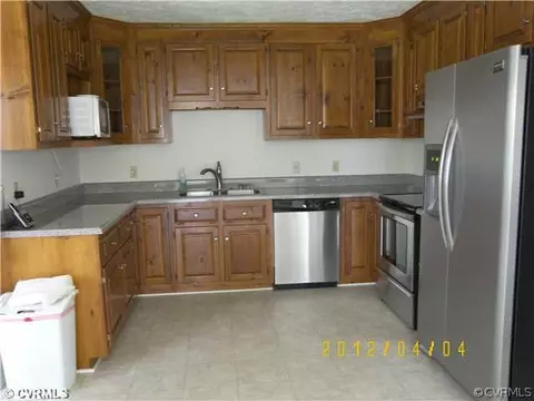 9865 Knobs Hill Rd, Amelia Court House, VA 23002 photo 4