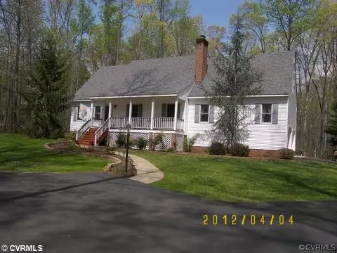 9865 Knobs Hill Rd, Amelia Court House, VA 23002 photo 2