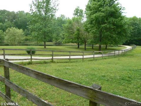 2404 Robert E Lee Rd, Powhatan, VA 23139 photo 3