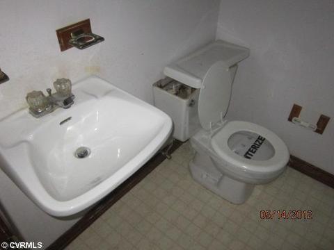 3112 Speeks Dr, Midlothian, VA 23112 photo 9