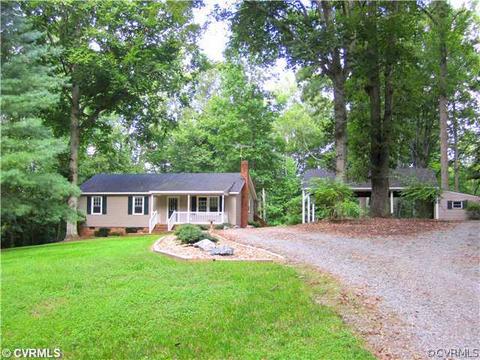1017 Holly Grove Dr, Bumpass, VA 23024 photo 1