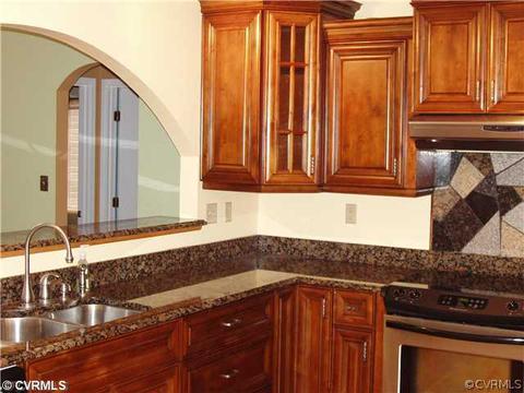 14202 Spring Gate Rd, Midlothian, VA 23112 photo 2