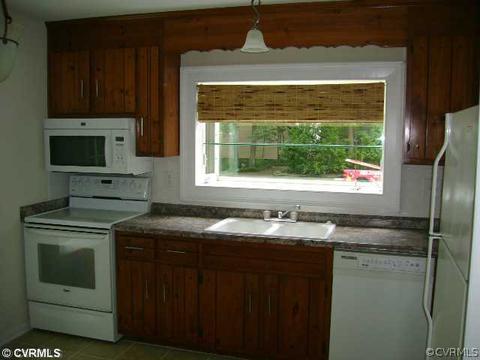 5809 Mill Spring Ln, Midlothian, VA 23112 photo 2