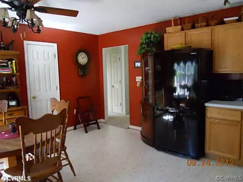 1046 Jackson Rd, Bumpass, VA 23024 photo 4