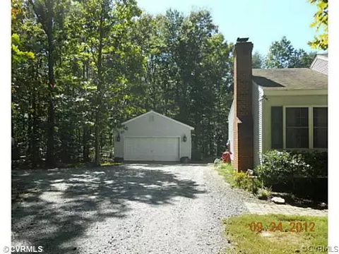 1046 Jackson Rd, Bumpass, VA 23024 photo 2
