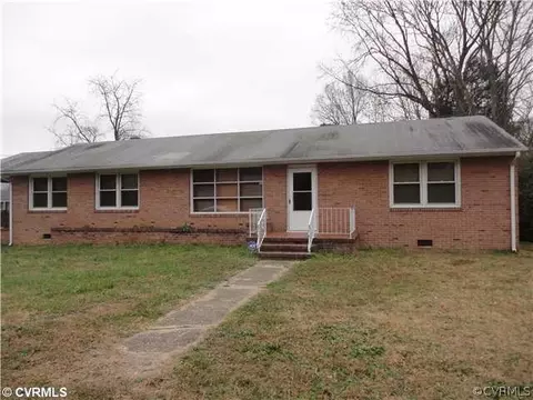4121 Lee Dr, Petersburg, VA 23803 photo 1