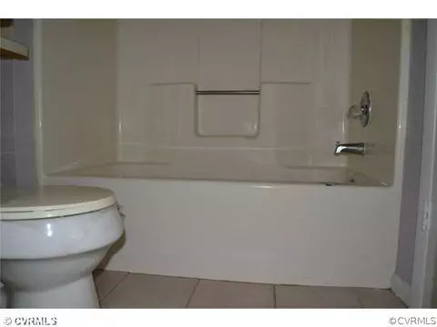 477 E Lake Cir, Chesapeake, VA 23322 photo 14