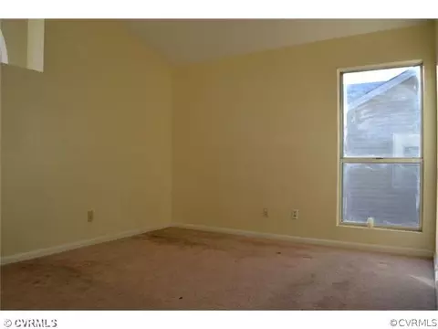 477 E Lake Cir, Chesapeake, VA 23322 photo 15