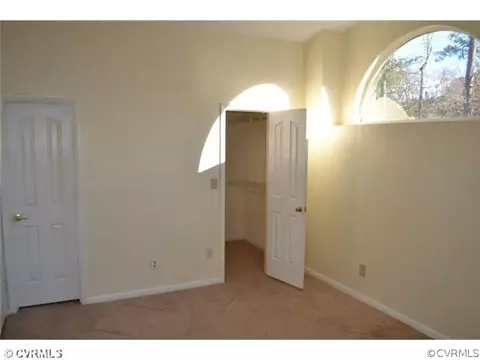 477 E Lake Cir, Chesapeake, VA 23322 photo 19
