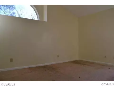 477 E Lake Cir, Chesapeake, VA 23322 photo 18