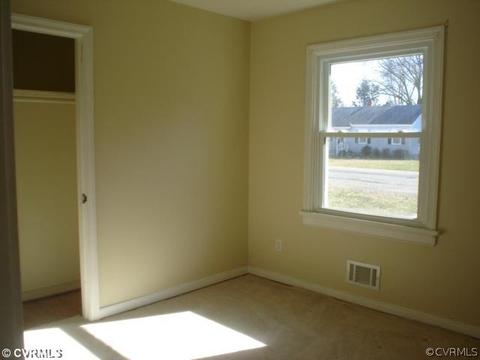 12 E Gray St, Sandston, VA 23150 photo 9