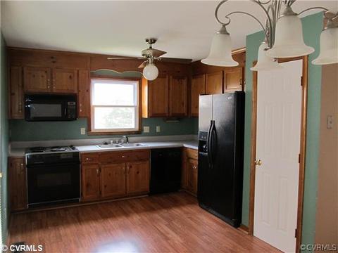 2324 Brookforest Rd, Midlothian, VA 23112 photo 2