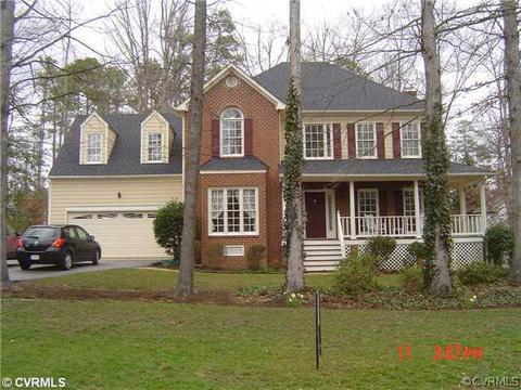 5711 Maple Brook Dr, Midlothian, VA 23112 photo 1