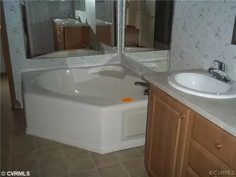 10109 Scotts Rd, Dewitt, VA 23840 photo 6