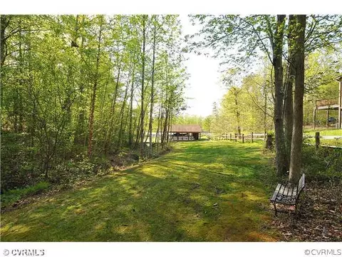 49 Walnut Ct, Bumpass, VA 23024 photo 5