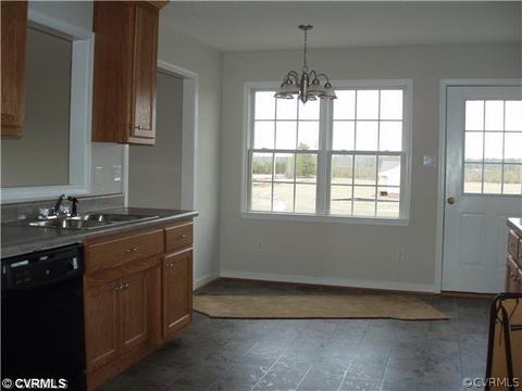 8376 Pine Acre Ln, Carson, VA 23830 photo 5