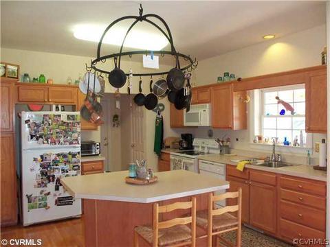 34 Cedar Springs Rd, Cartersville, VA 23027 photo 16