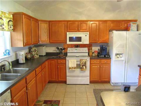 30 Pine Ct, Bumpass, VA 23024 photo 3