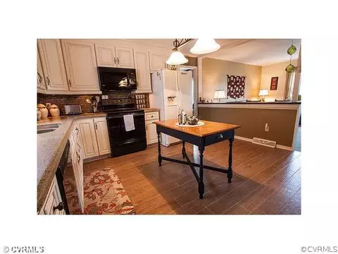 1097 Venter Rd, Aylett, VA 23009 photo 3