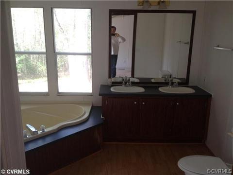 116 Wickham Rd, Bumpass, VA 23024 photo 8