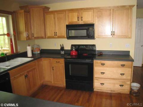 135 Rolling Path Rd, Louisa, VA 23093 photo 3