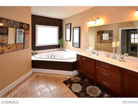 4401 Wilcot Dr, Midlothian, VA 23113 photo 9